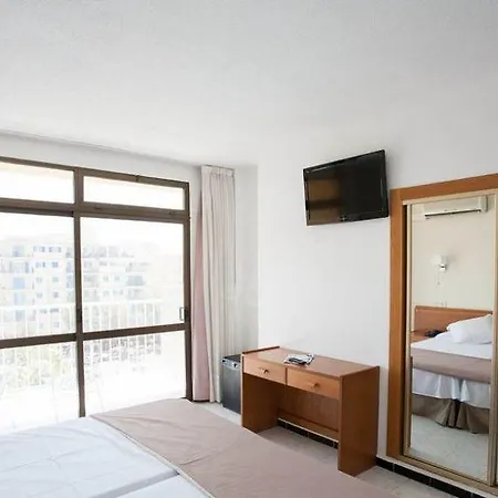 Amic Miraflores 3*