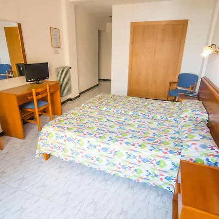 Amic Miraflores Szálloda 3*