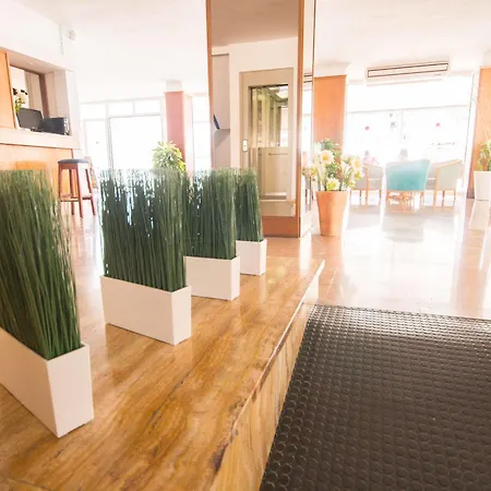 Szálloda Amic Miraflores 3*